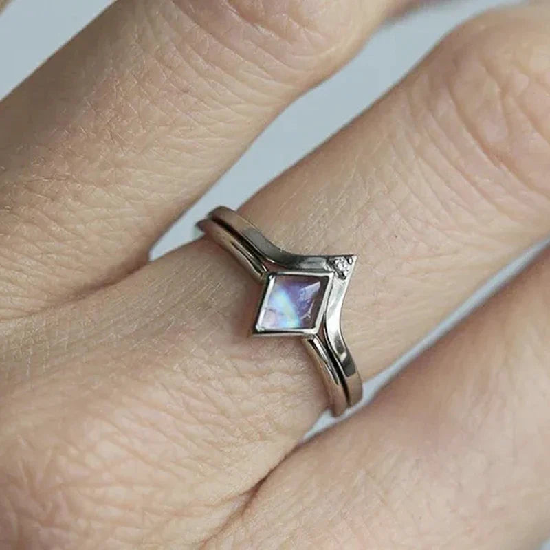 Anillo chic atemporal de ópalo romboidal – imagen 2