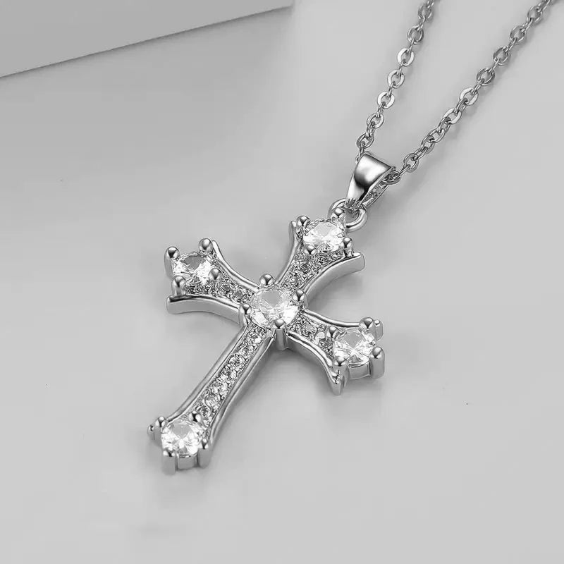 Collar exquisito de cruz con circonita – imagen 2