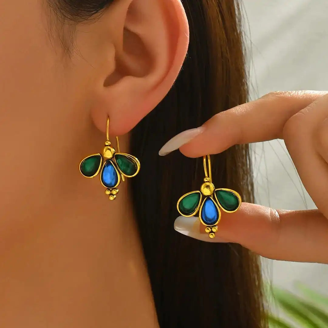 Pendientes de gota azul con alas esmeralda – imagen 5