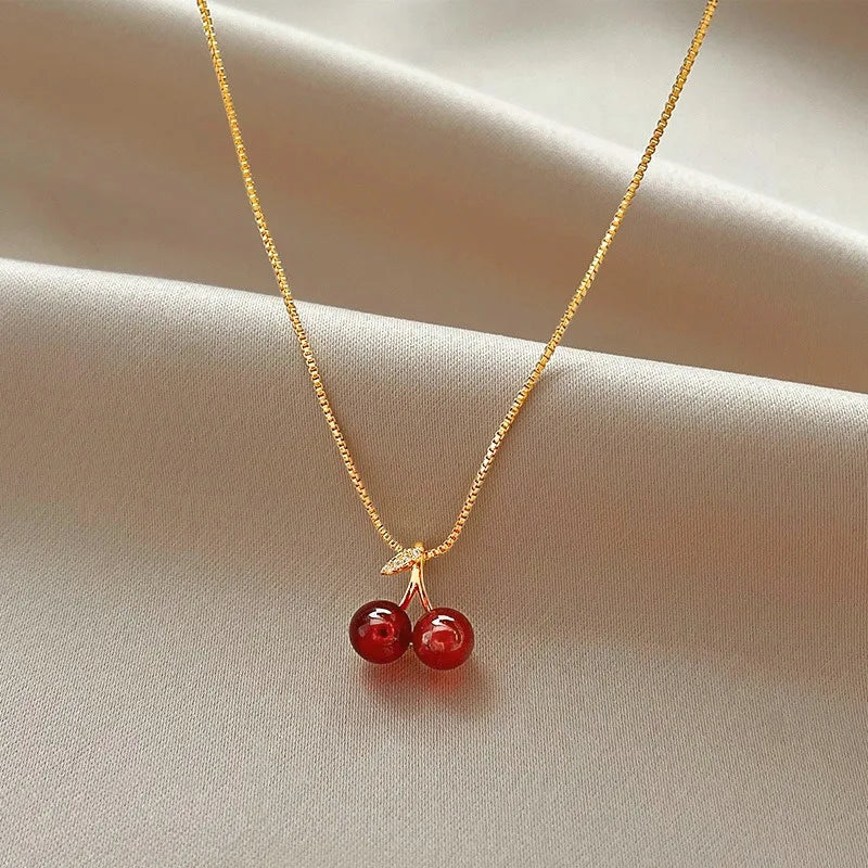 Collar con colgante de corazón Legado de Cereza — Carmen, Lucía & Rocío