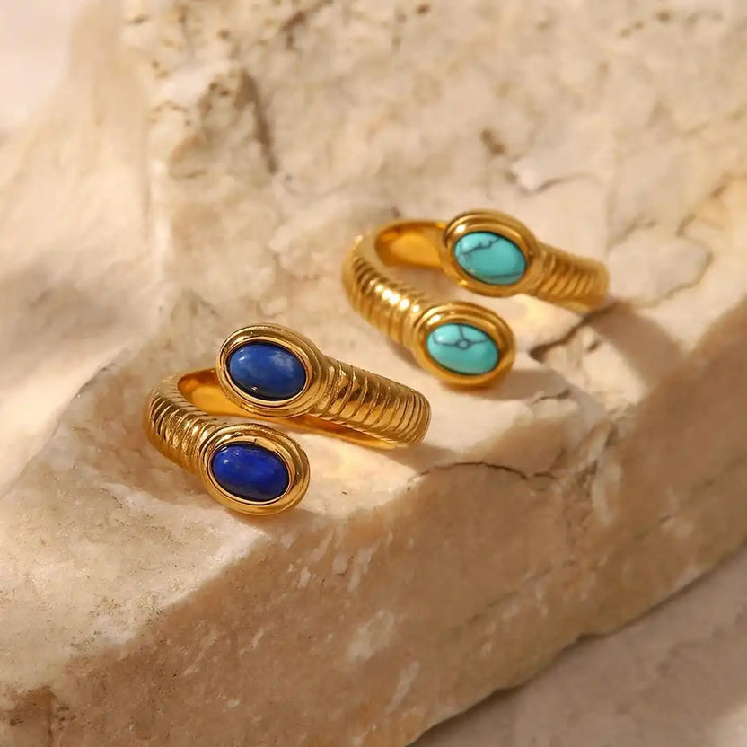Anillo bohemio ajustable de oro con lapislázuli y turquesa