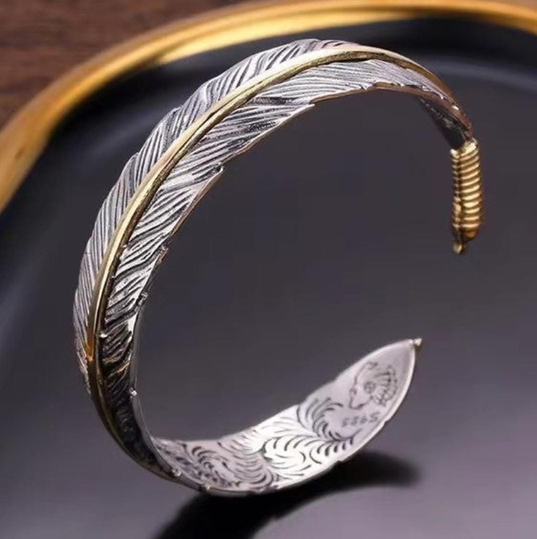 Brazalete vintage de pluma ajustable – imagen 2