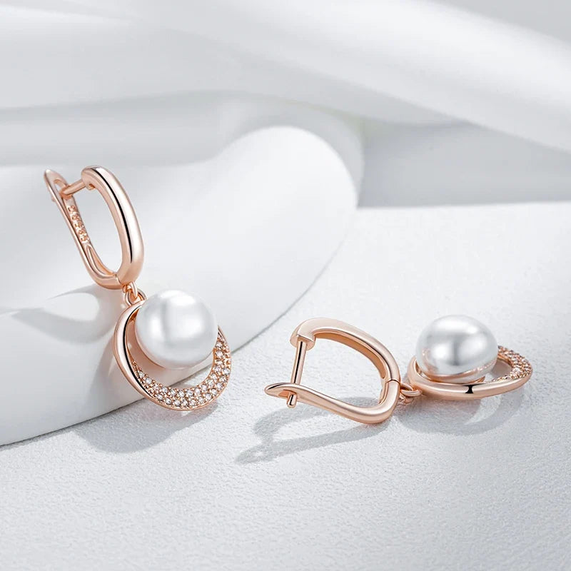 Pendientes colgantes Emblemáticos de oro rosa con perla — Carmen, Lucía & Rocío
