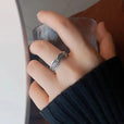 Anillo ajustable de plata con alas de ángel – imagen 3