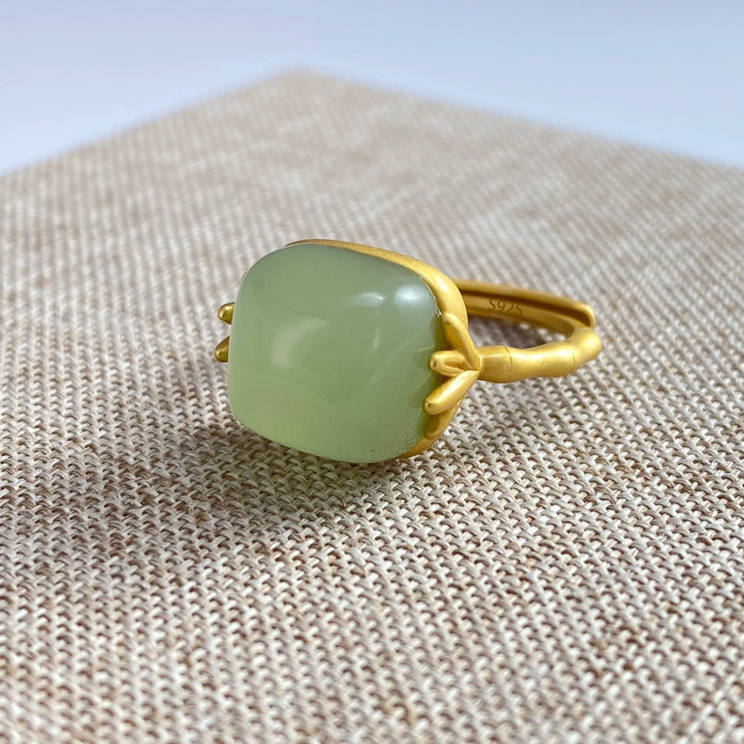Anillo cuadrado de jade pulido