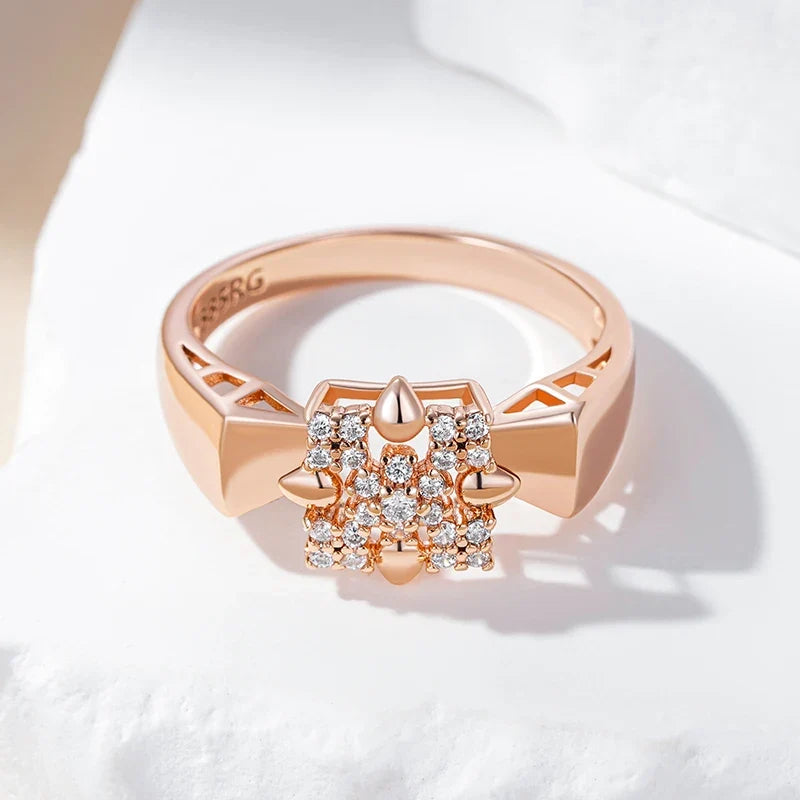 Anillo exquisito de flor de cristal en oro rosa – imagen 2