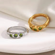 Anillo vintage dorado con piedras incrustadas – imagen 3