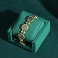 Pulsera de oro vintage antigua con retrato