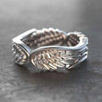 Anillo ajustable de plata con alas de ángel