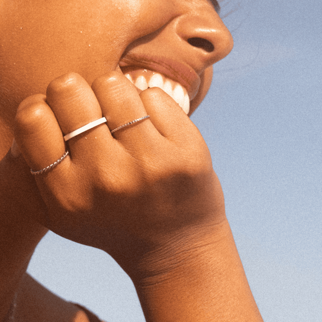 Anillo fino apilable Luna – imagen 3