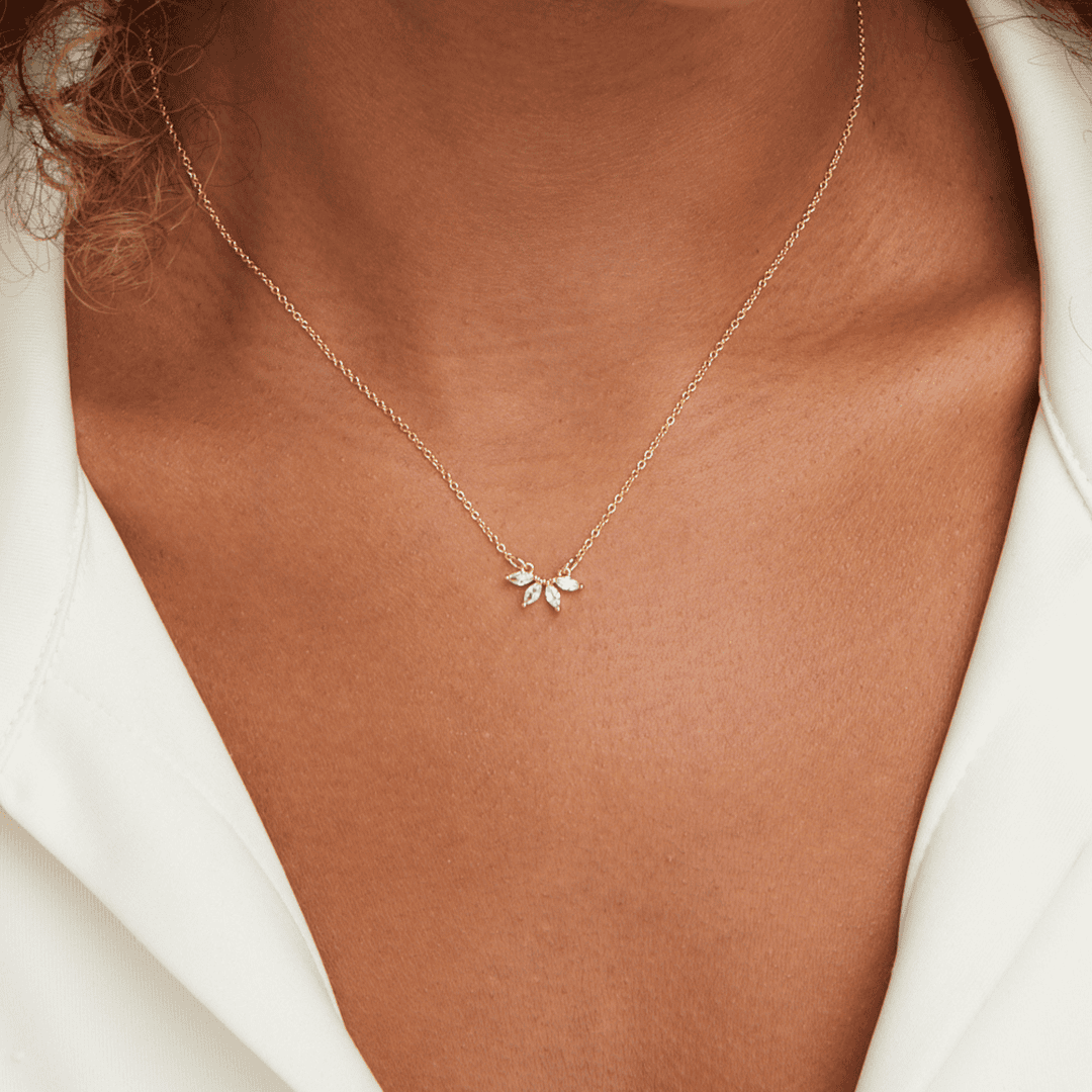 Collar Carmen, Lucía & Rocío con hoja de cristal brillante – imagen 2