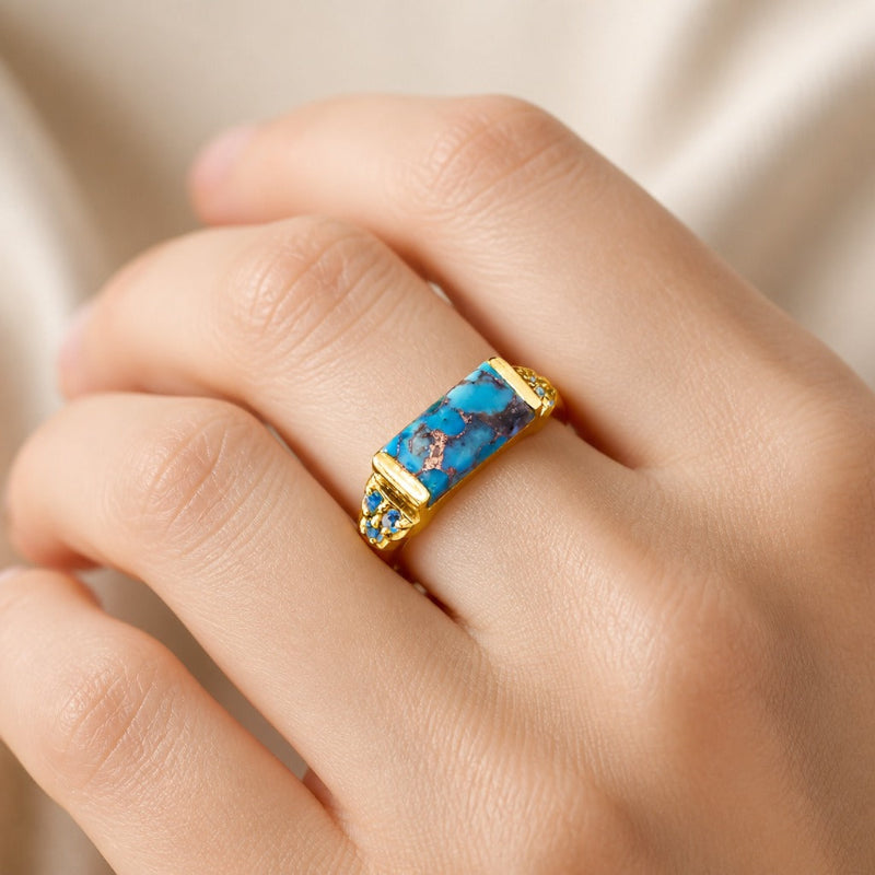 Anillo de turquesa llamativo y opulento
