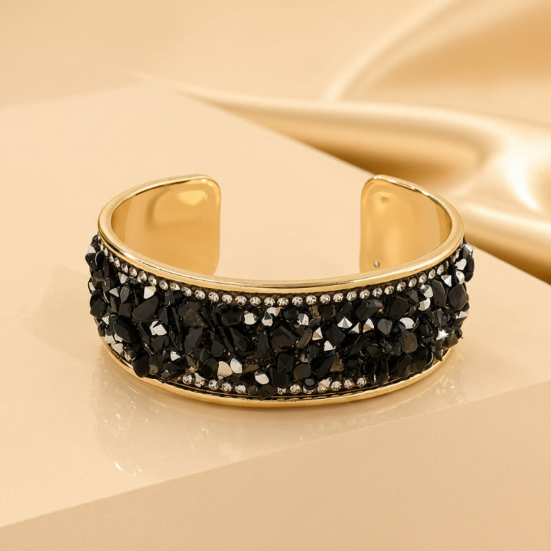 Pulsera atemporal de piedra negra