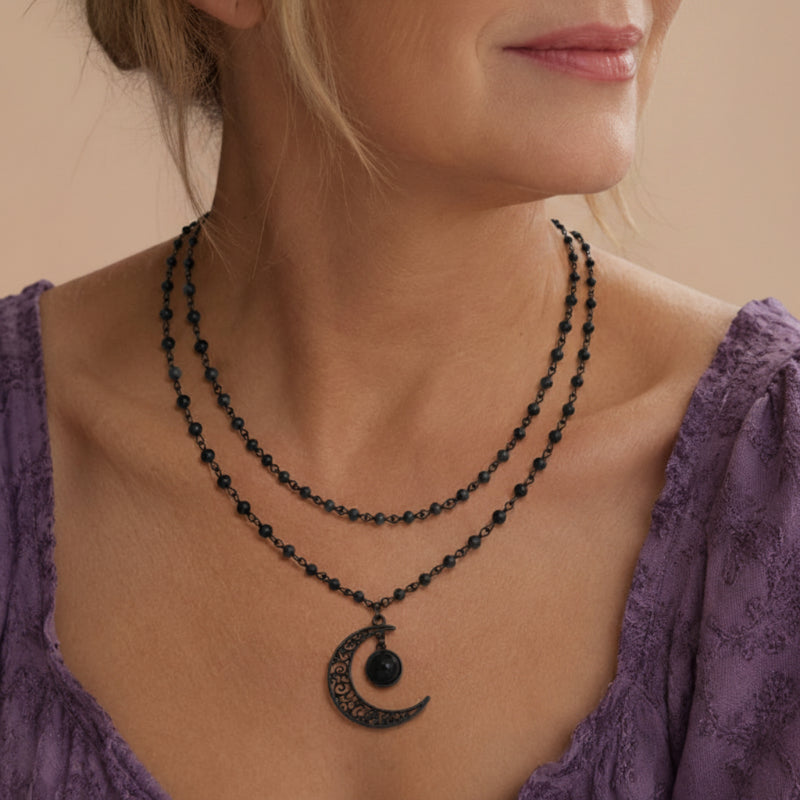 Collar icónico de luna negra