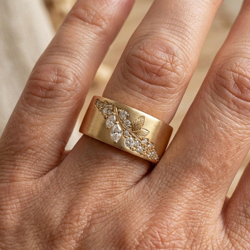 Anillo exquisito de hoja con circonita e incrustación dorada