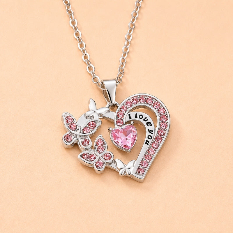 Collar con colgante de corazón elegante