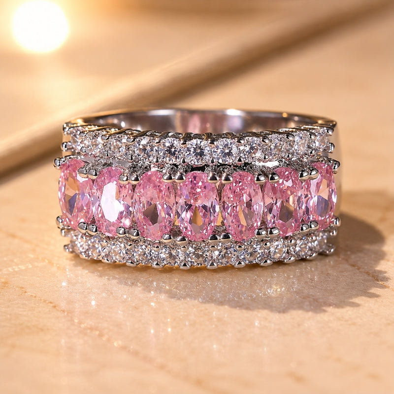 Anillo de circonita ovalada en racimo