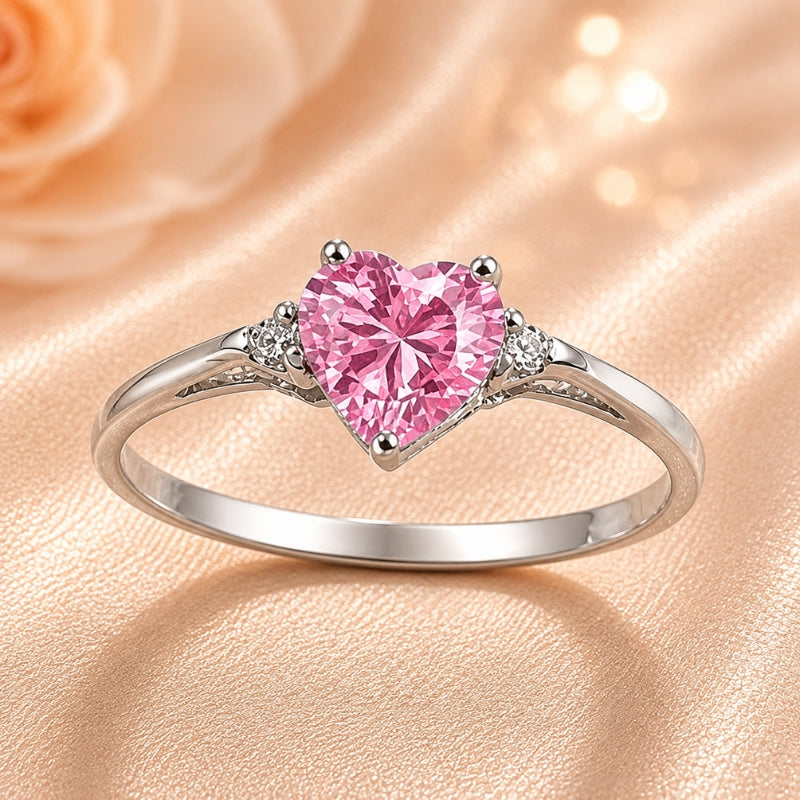 Anillo solitario de corazón de circonita