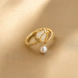 Anillo dorado exquisito de capullo de tulipán