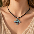 Collar bohemio de cruz turquesa