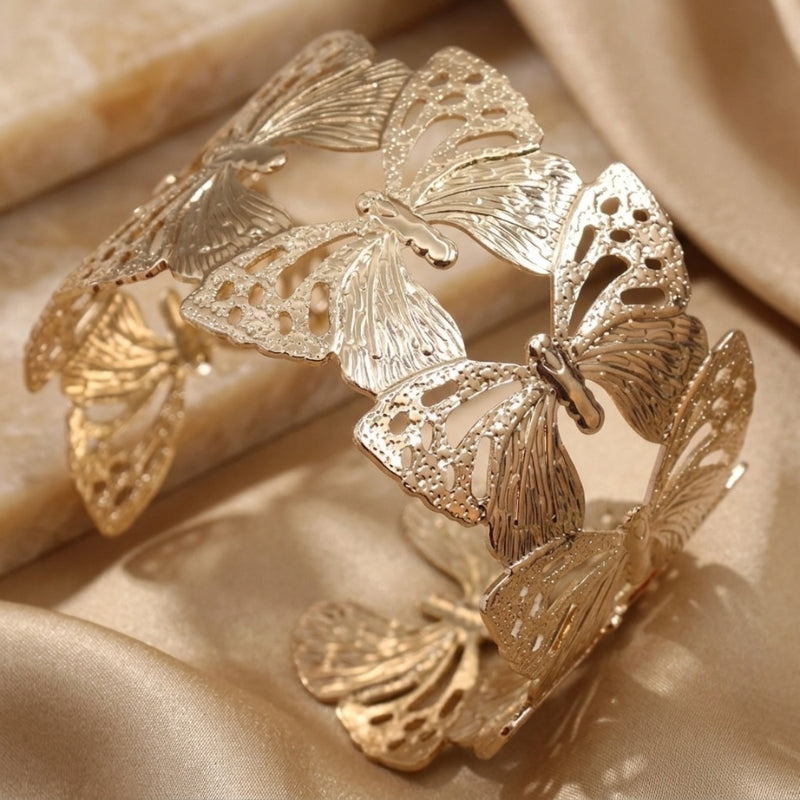 Pulsera abierta mariposa elegante