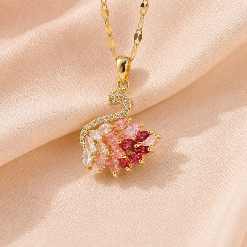 Collar con dije de cisne radiante