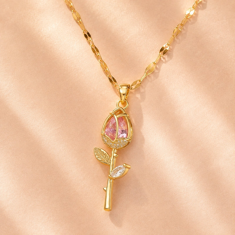 Collar elegante con dije de flor