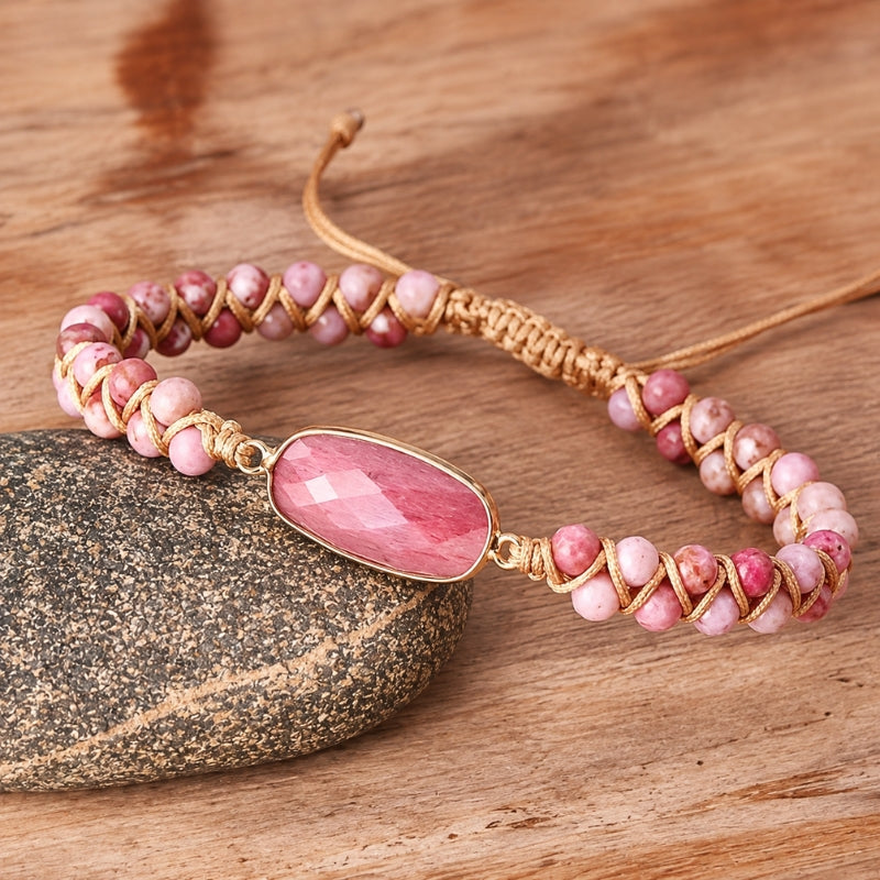 Pulsera trenzada atemporal con dijes