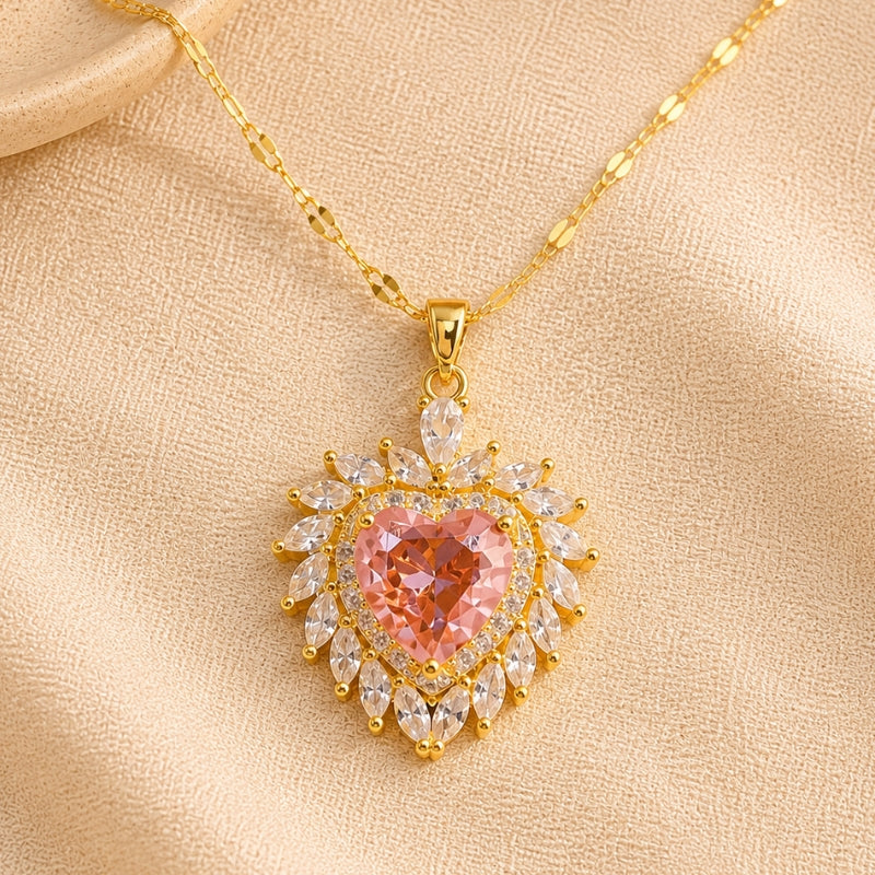 Collar statement de corazón elegante