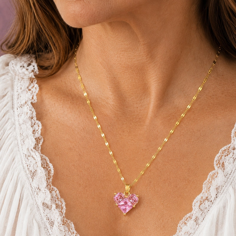 Collar radiante con corazón de circonita
