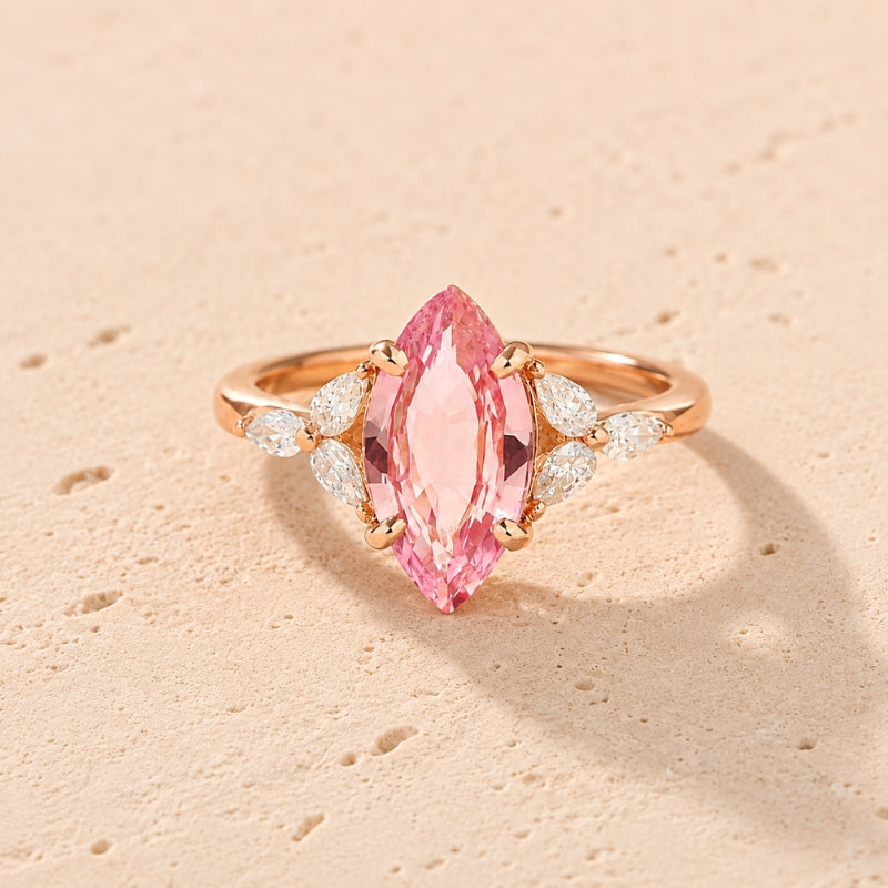 Anillo rosa radiante con circonita