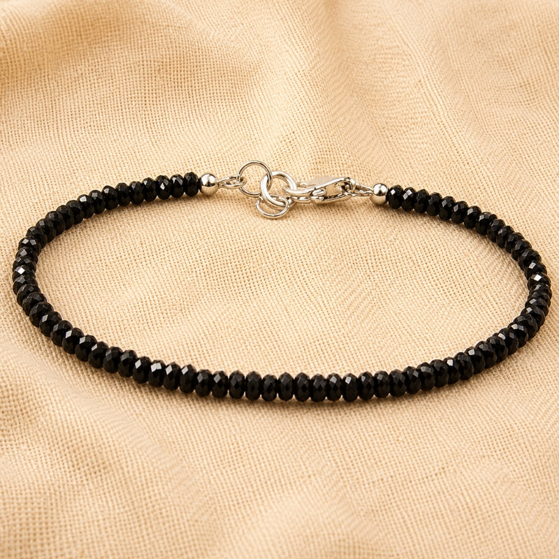 Exquisita pulsera de cuentas negras