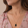 Collar de piedra negra brillante