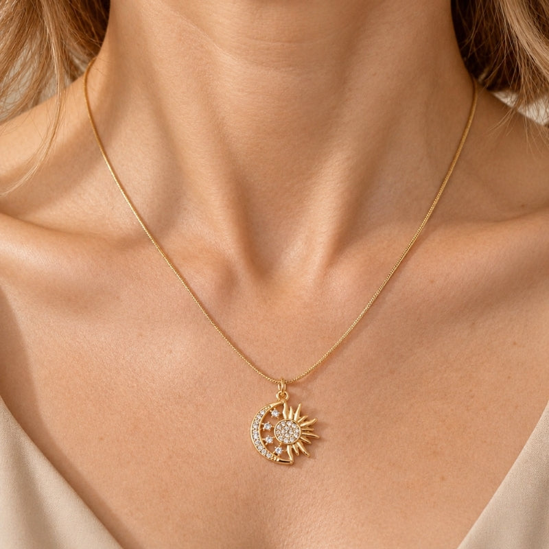 Collar celestial de circonita exquisito