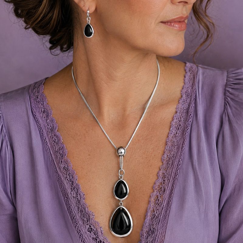 Collar largo de piedra negra brillante