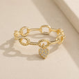 Anillo atemporal de cadena con corazón