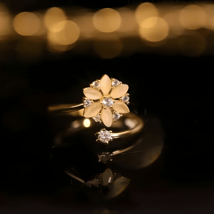 Anillo Gracia de ópalo crema — Carmen, Lucía & Rocío
