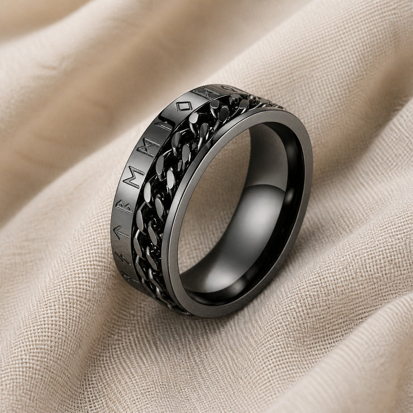 Anillo vintage de plata con nudo celta