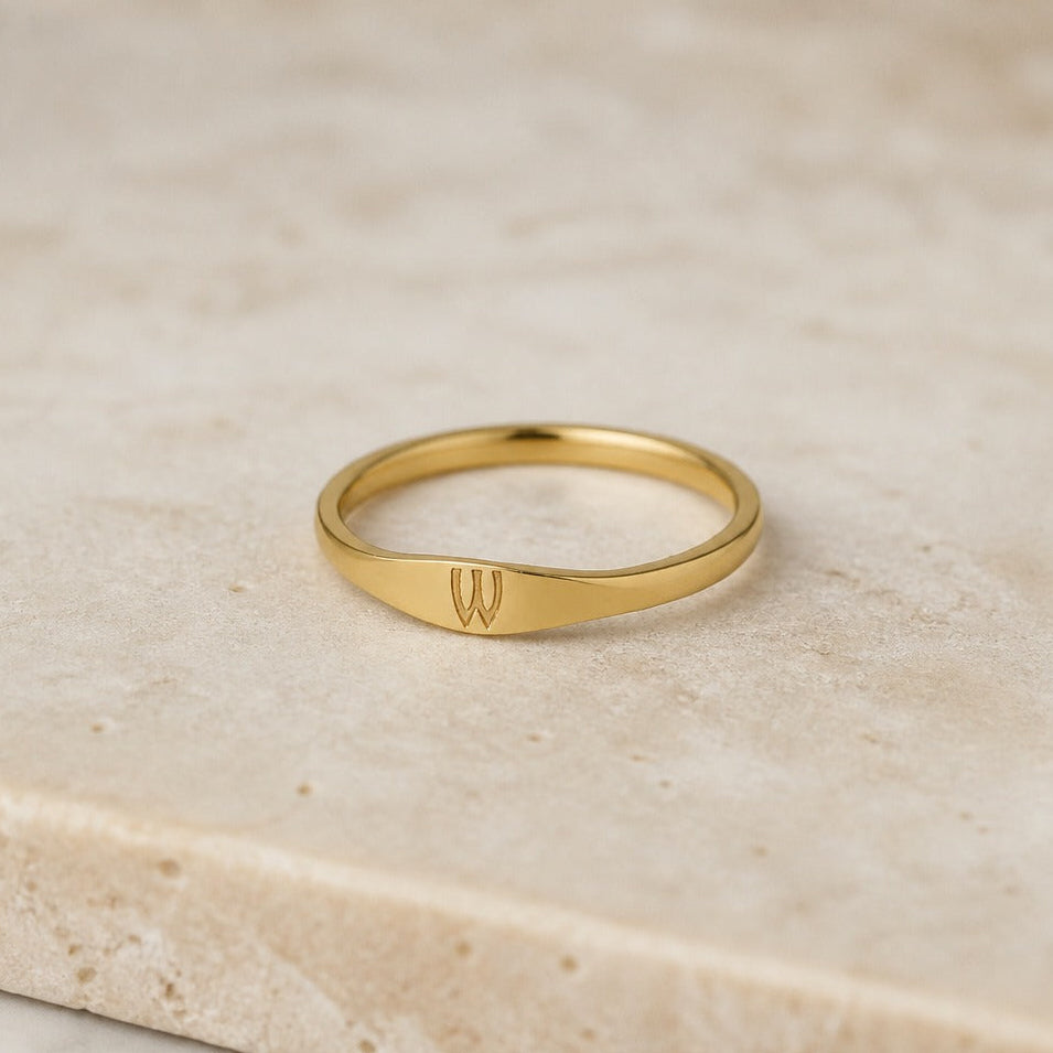 Colección de anillos con letras Liora – imagen 23