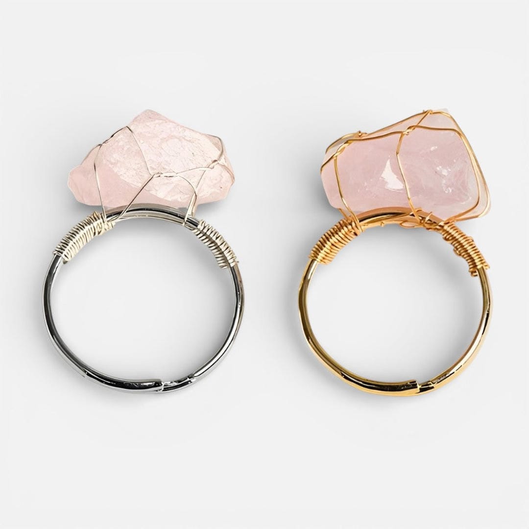 Anillos de oro con cristal en bruto envuelto en alambre