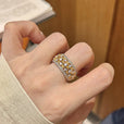 Anillo pavé dorado Armonía — Carmen, Lucía & Rocío