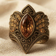 Anillo noble vintage tallado – imagen 2