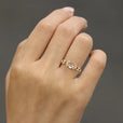 Anillo elegante de piedra de luna dorada – imagen 2