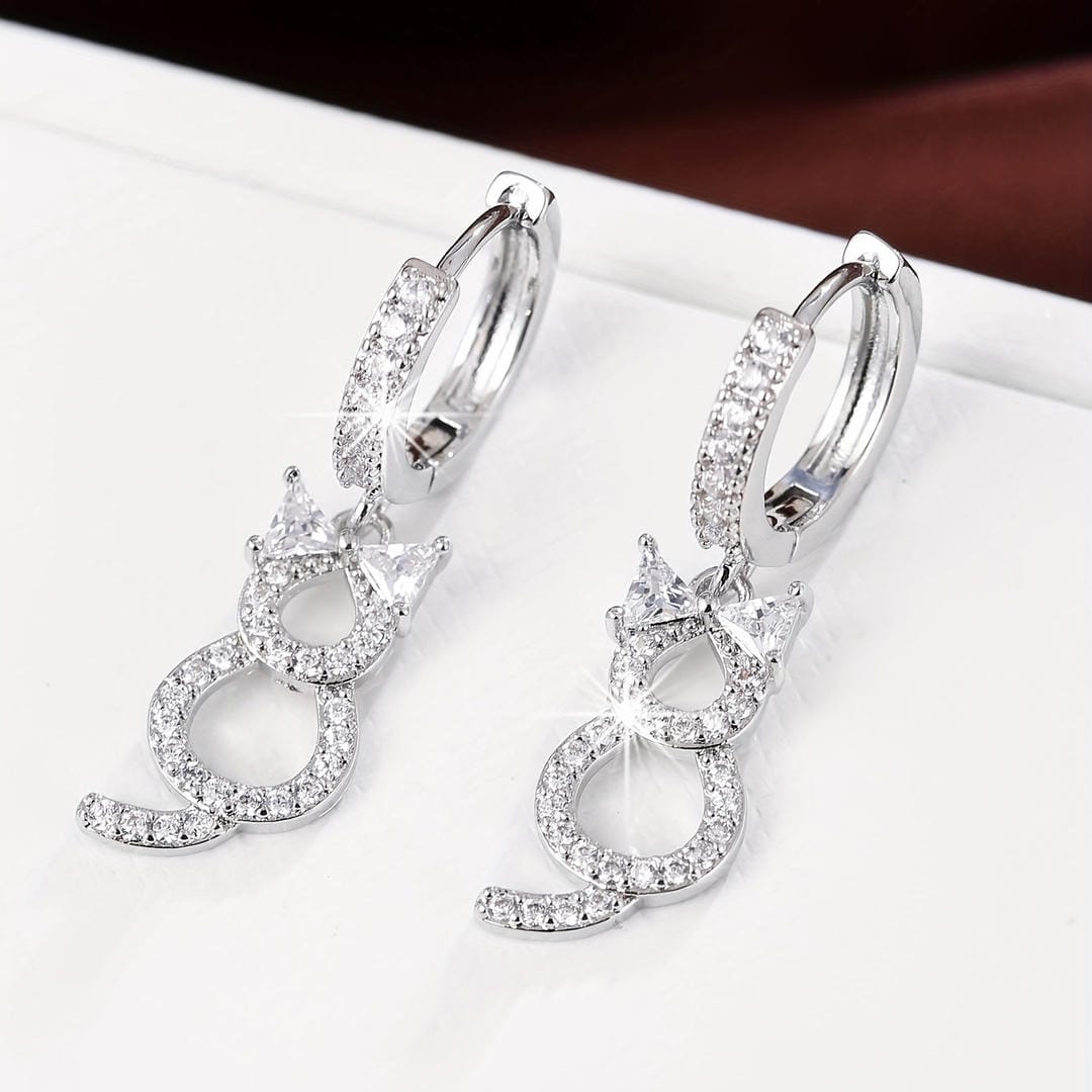 Pendientes de aro con gato colgante de cristal