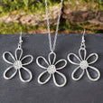 Conjunto de collar y pendientes florales bohemios – imagen 2