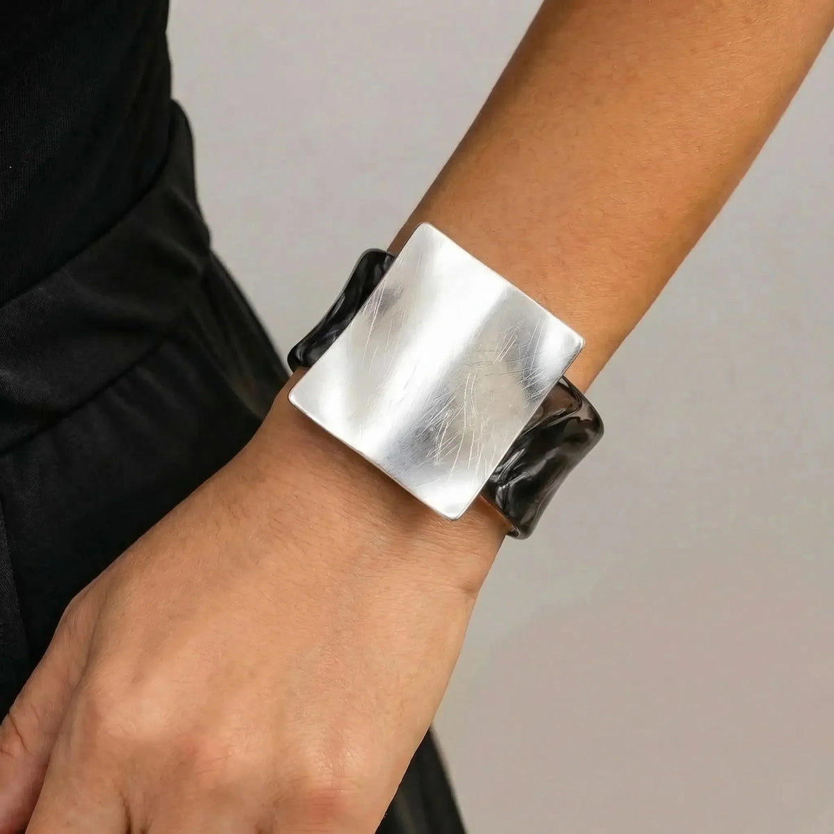 Pulsera cuadrada Ardor – imagen 4