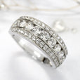 Anillo elegante de plata con piedra