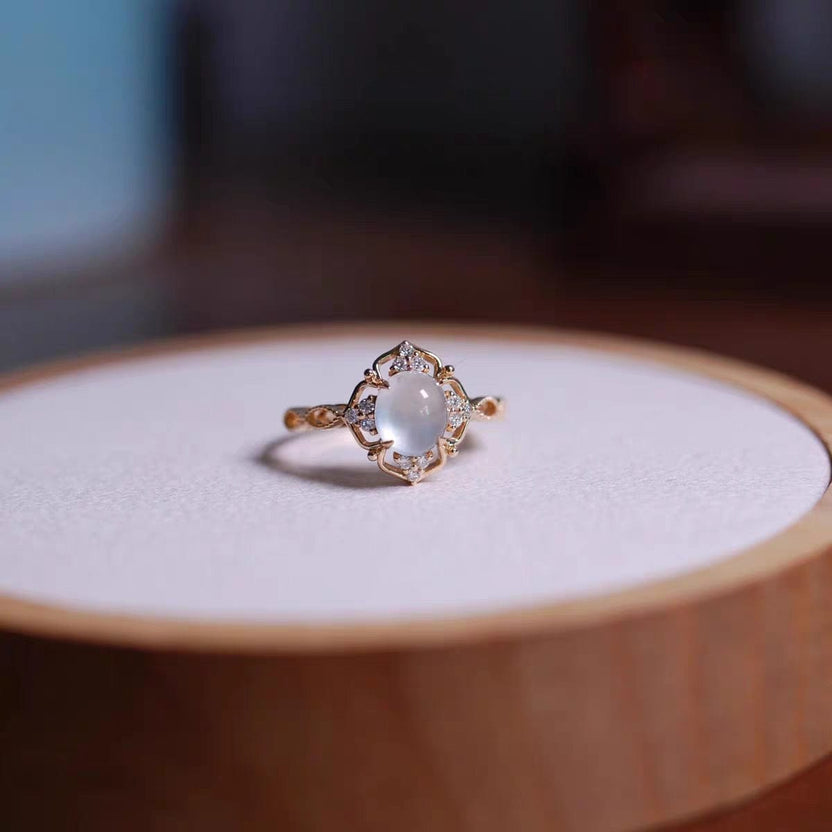 Anillo vintage de loto con piedra de luna