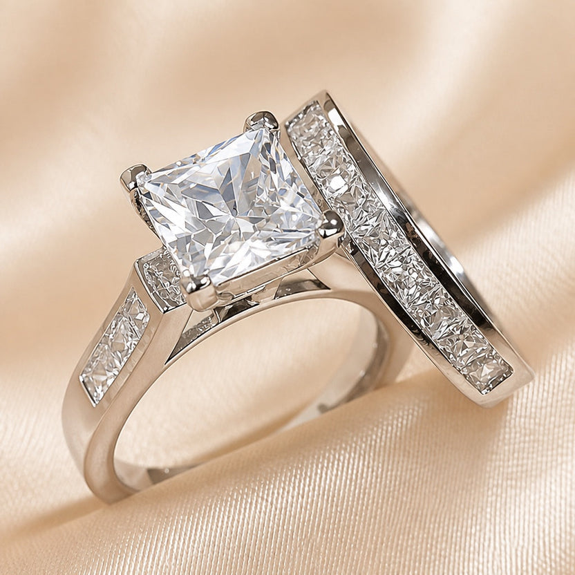 Set de anillos de circonita cuadrada en oro blanco
