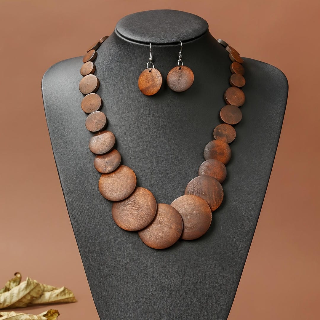 Conjunto de collar y pendientes llamativos de madera con disco, estilo costero — Carmen, Lucía & Rocío